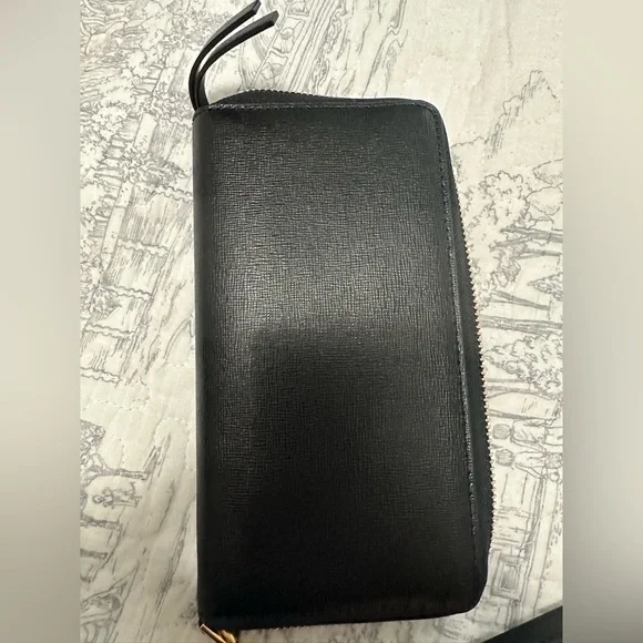 Tory Burch Women's Robinson Zip Continental Wallet nwt - Picture 14 of 14